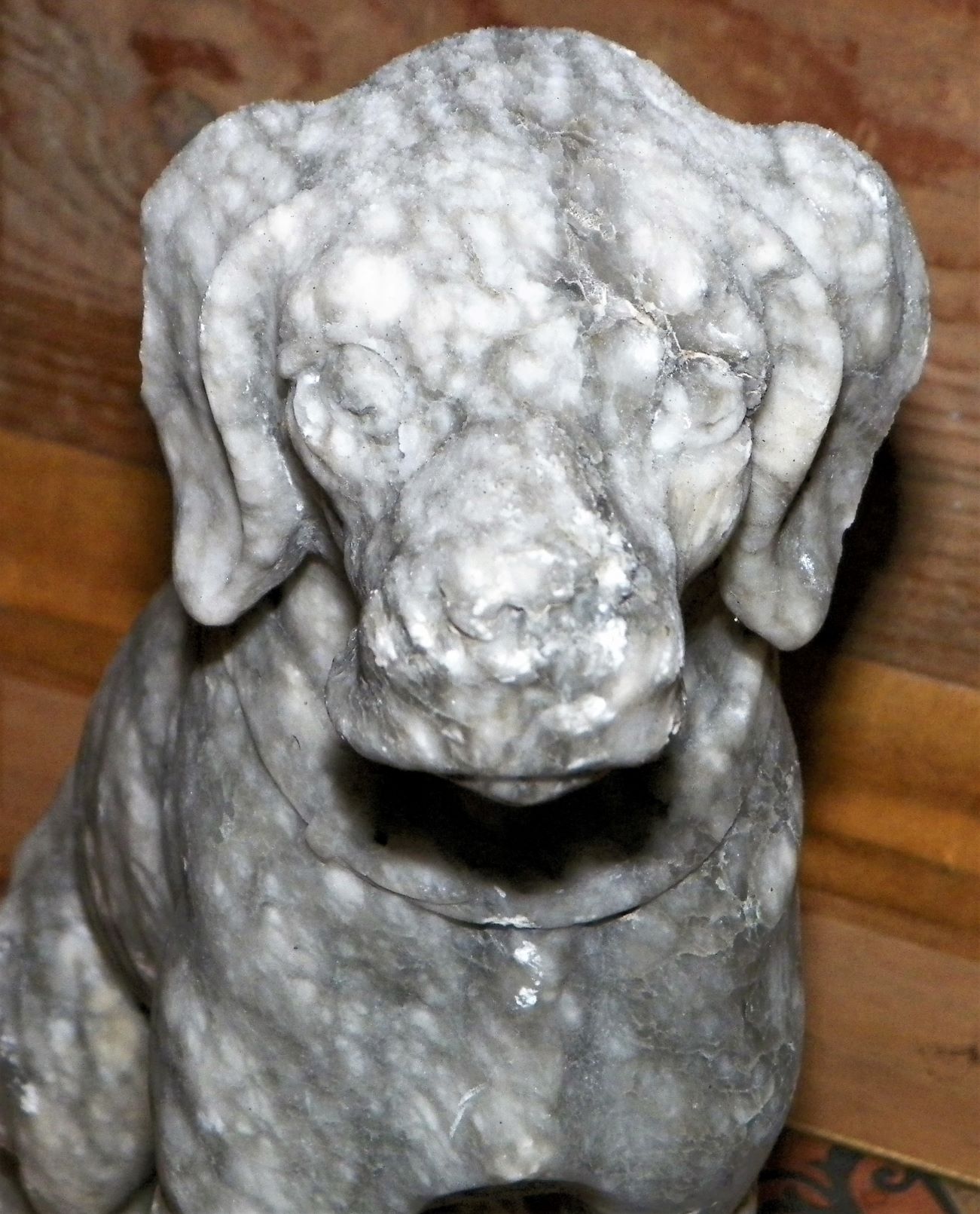 ART STATUE DOG STONE 6YAA.JPG