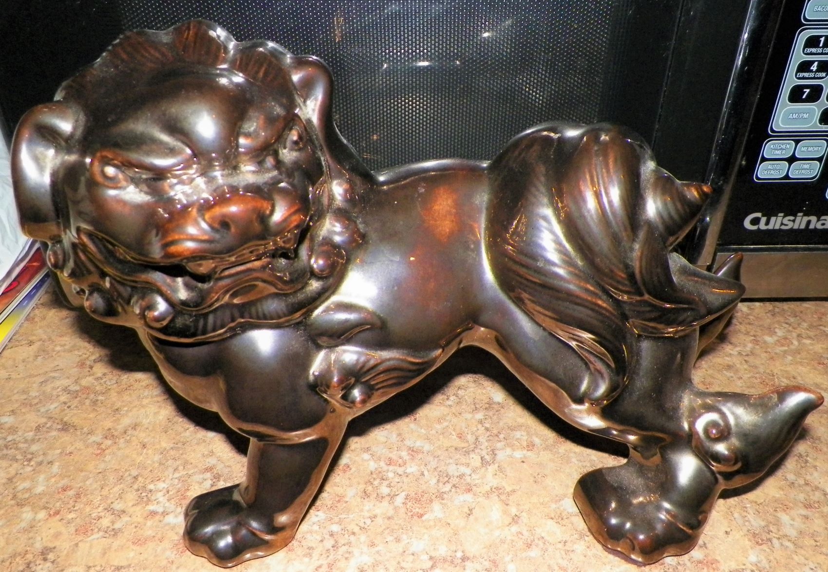 ART STATUE FOO DOG POTTERY BRASS COLOR FROM BEN 1AAA.JPG