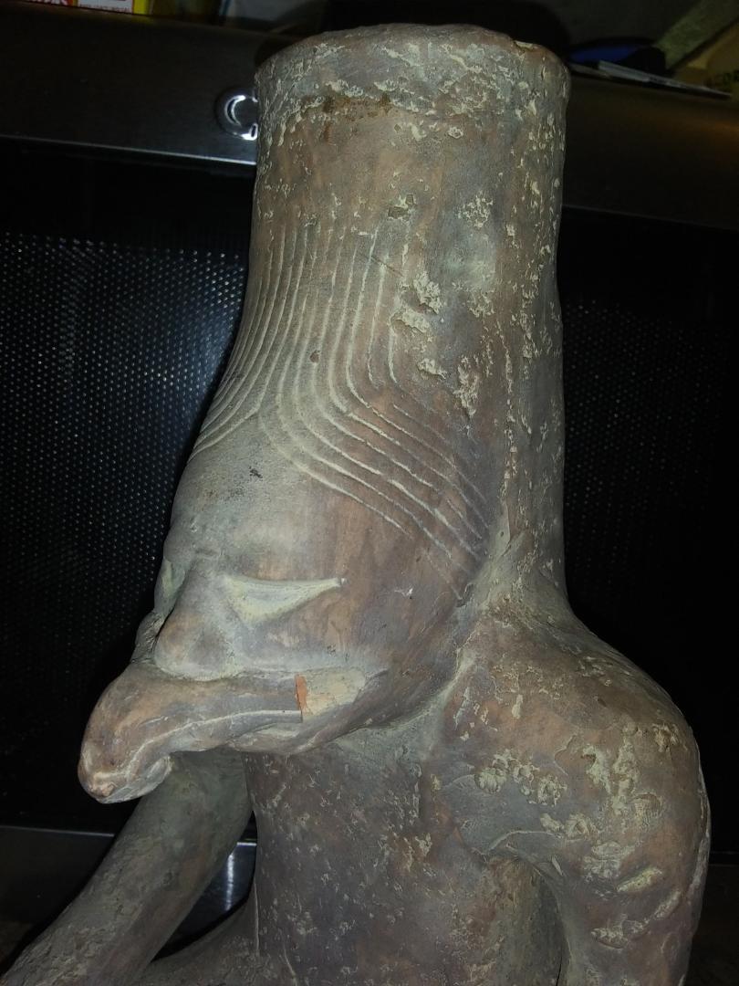 ART STATUE PRIMITIVE S AMERICAN SITTING 2AA_AA.jpg