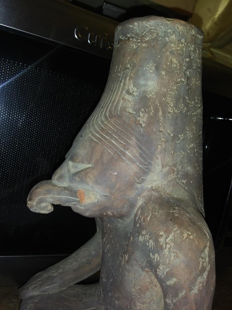 ART STATUE PRIMITIVE S AMERICAN SITTING 2AAA.jpg