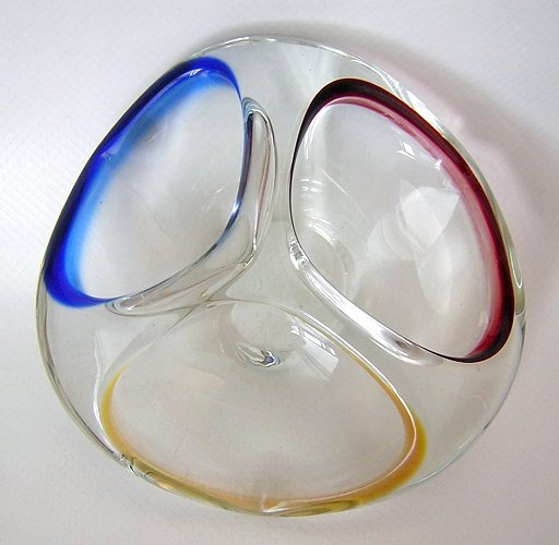ArtGlassMidcentury3partBowlWaroftheWorldsLens-a.jpg