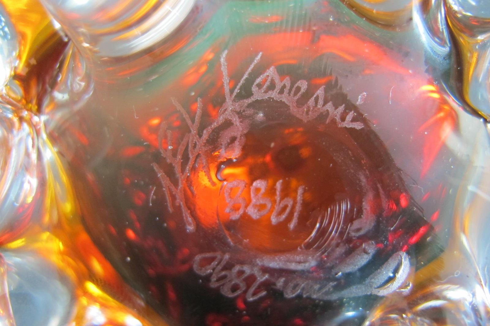artglassvase.jpg