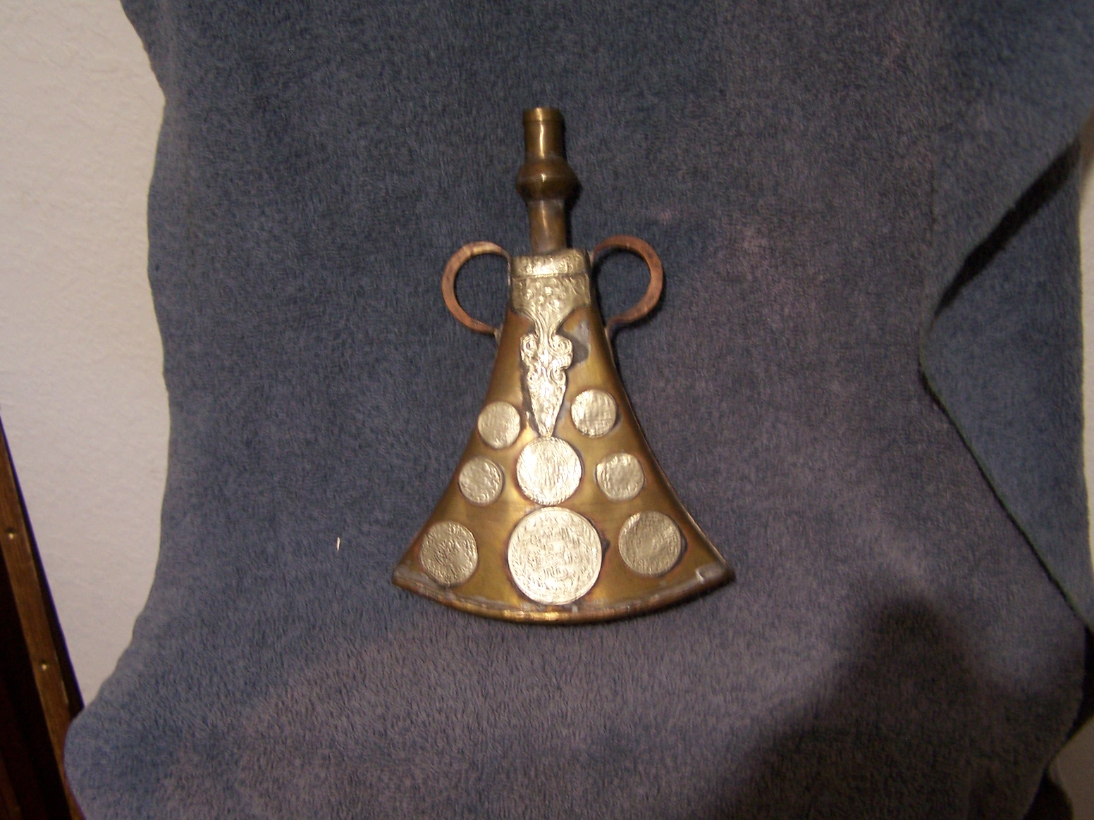 Gunpowder flask, Ottoman Empire or New? Antiques Board