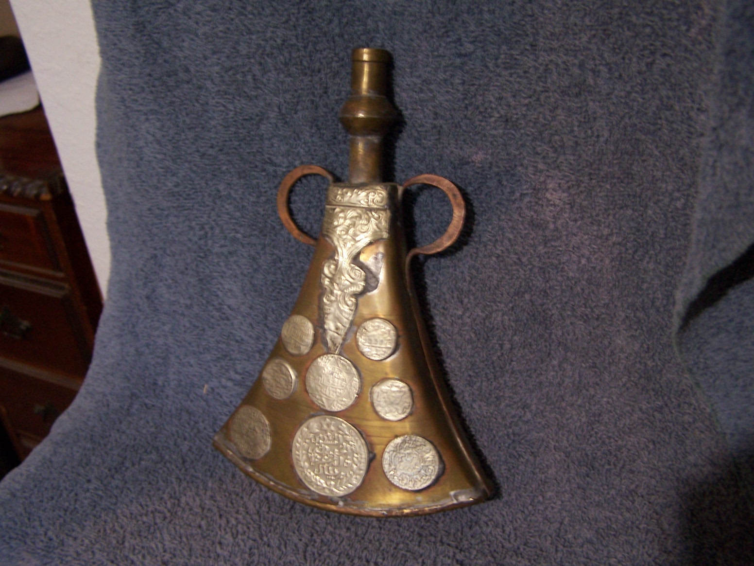 Gunpowder flask, Ottoman Empire or New? Antiques Board