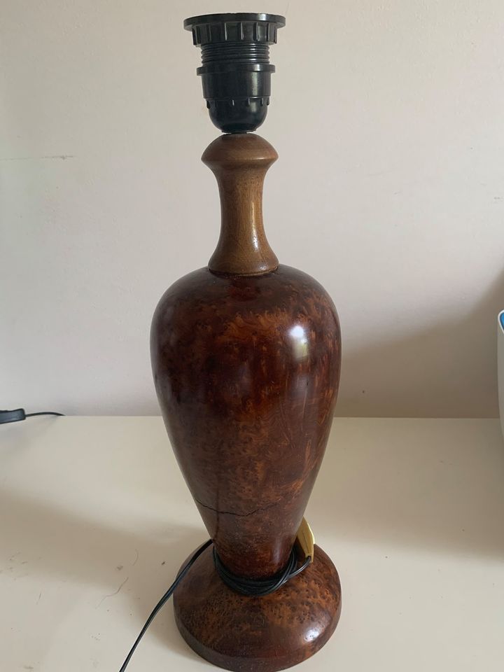 Bakelite table lamp bbb (1).jpg