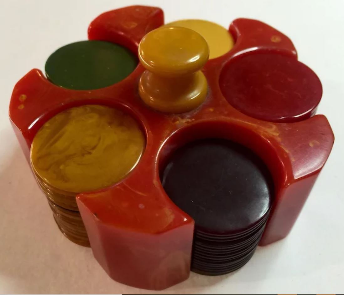 bakeliteminiaturepokerchipsgamecounters.JPG