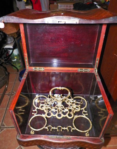 BAR FRANCE PORTABLE WITH DOOR 2AA.JPG