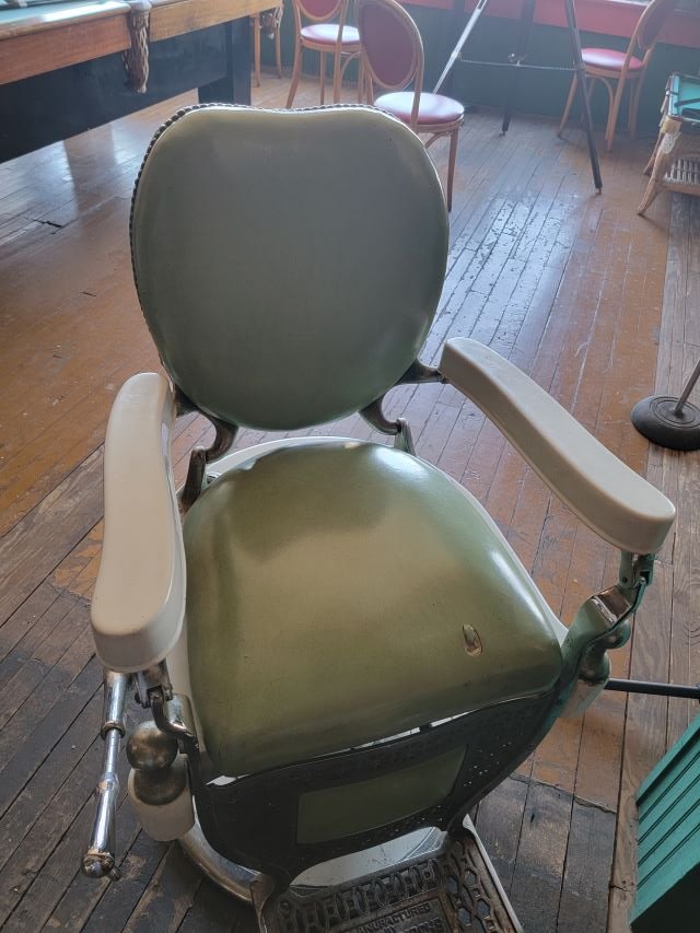 Barber Chair 5.jpg