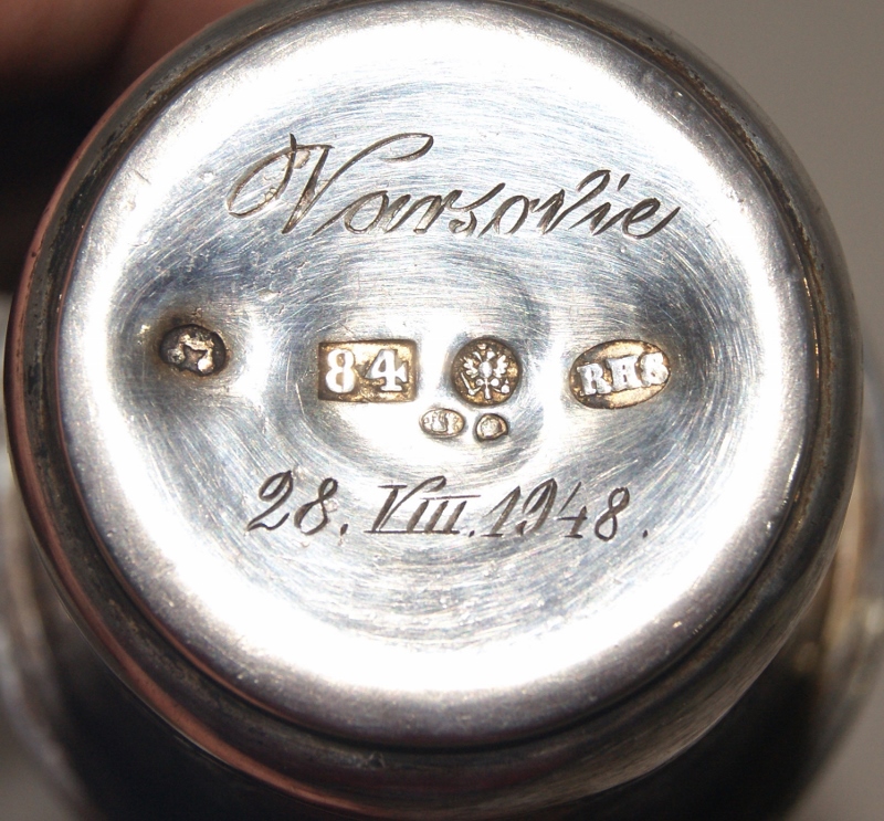 becher3 (800x743).jpg