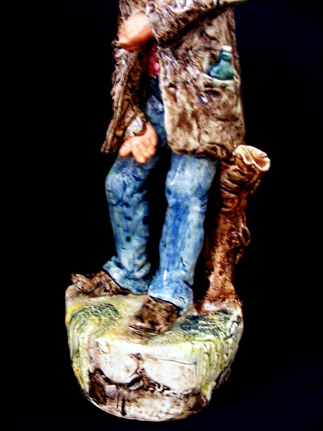 BEGGAR FIGURE 004-001.JPG