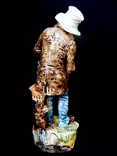 BEGGAR FIGURE 007-001.JPG
