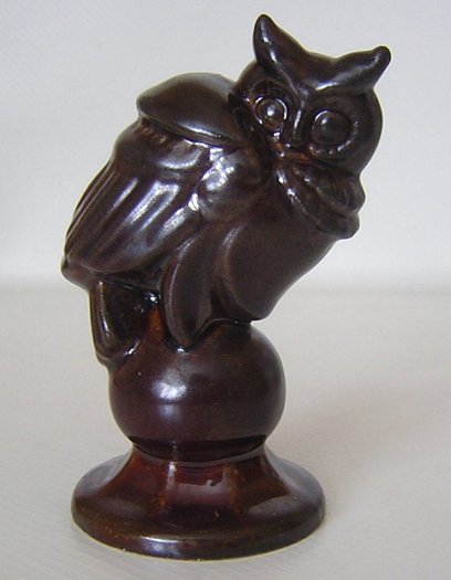 BirdOwlArtDecoFigurinePerchedSphereDarkBrownGlazeInsulatorAlyce-a.jpg