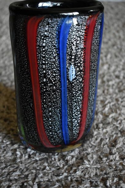 blackblueredartglassvase.JPG