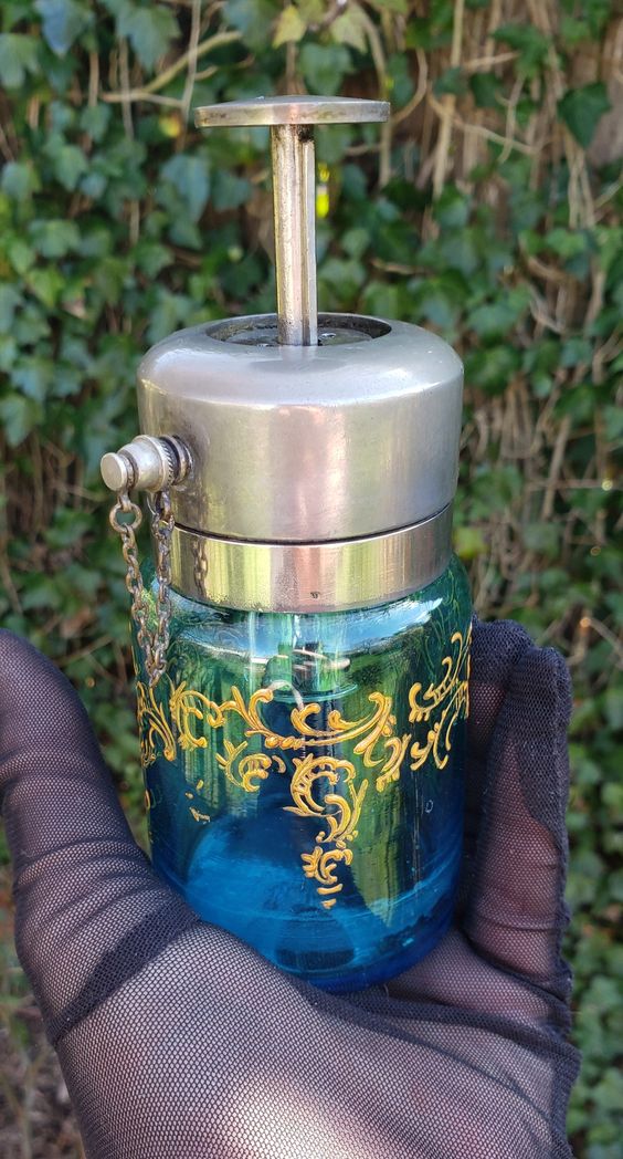 BLUE ATOMIZER BOTTLE 9.jpg