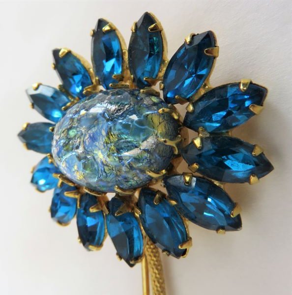 blue sunflower pin 6.JPG