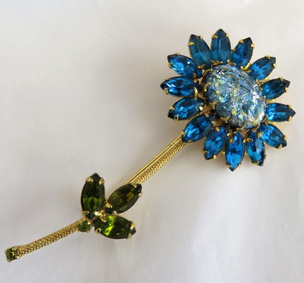 blue sunflower pin.JPG