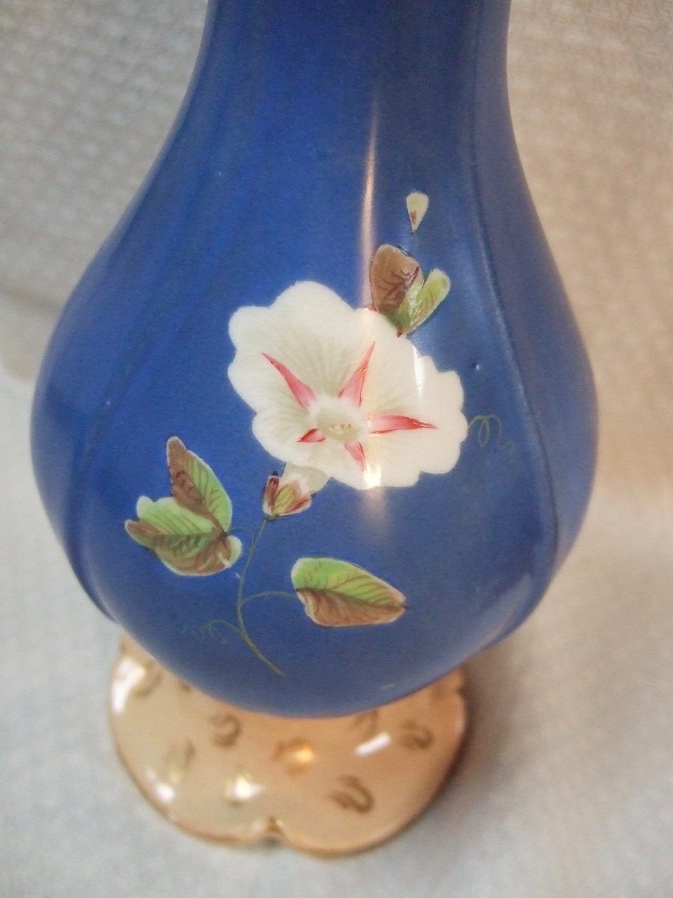 Blue vase - 2.jpg