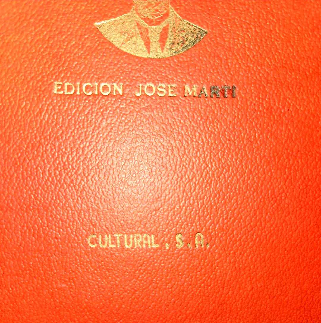 BOOK DRESSES JOSE MARTY 1DAA.jpg