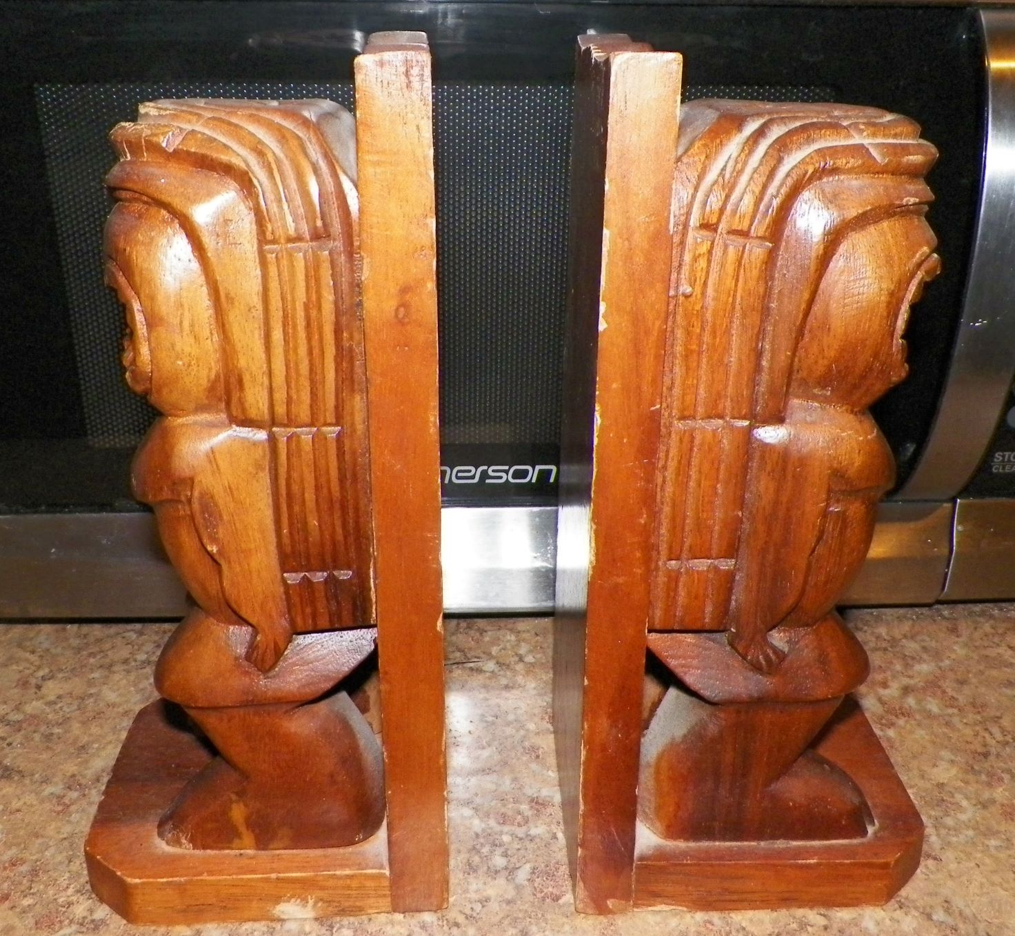 BOOK ENDS HAWAII 3A.JPG