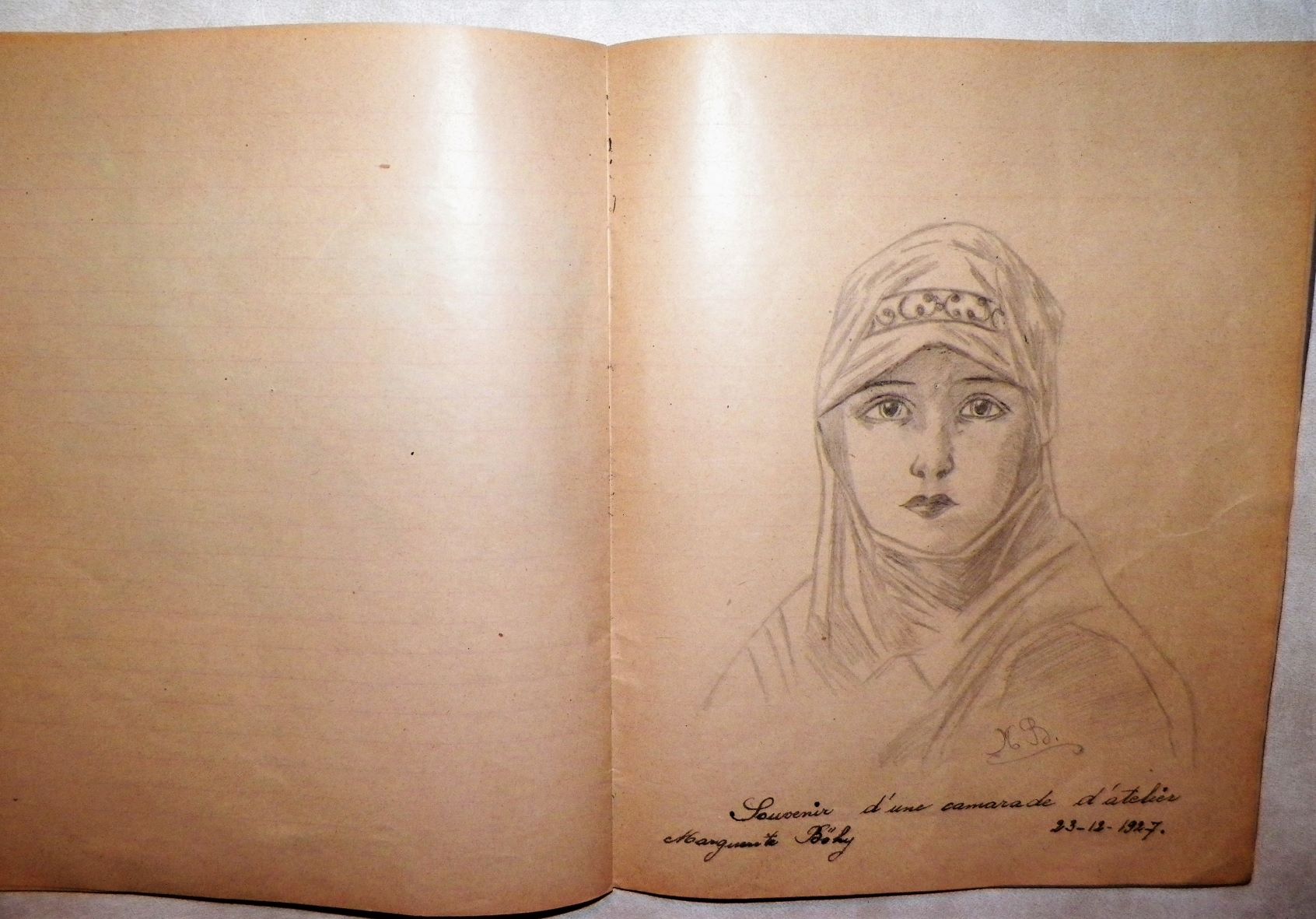 BOOK HANDMADE 8A.JPG