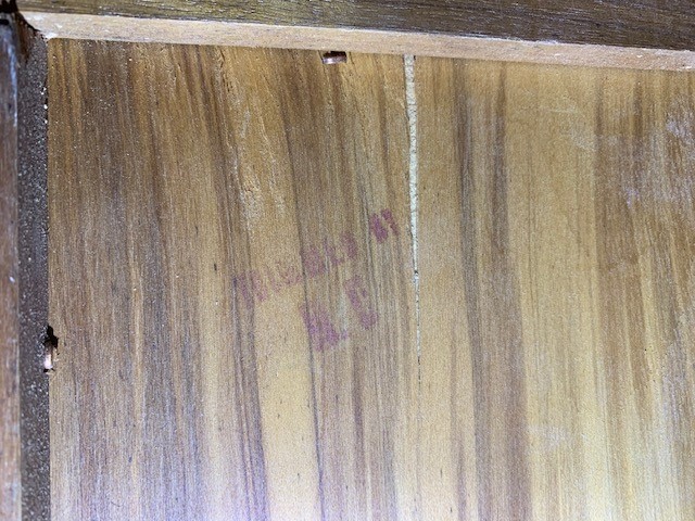 BOTTOM OF MIDDLE DRAWER2.jpg