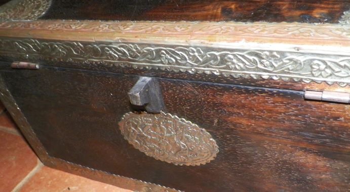 BOX WOOD & METAL TRIM 4BAA.JPG