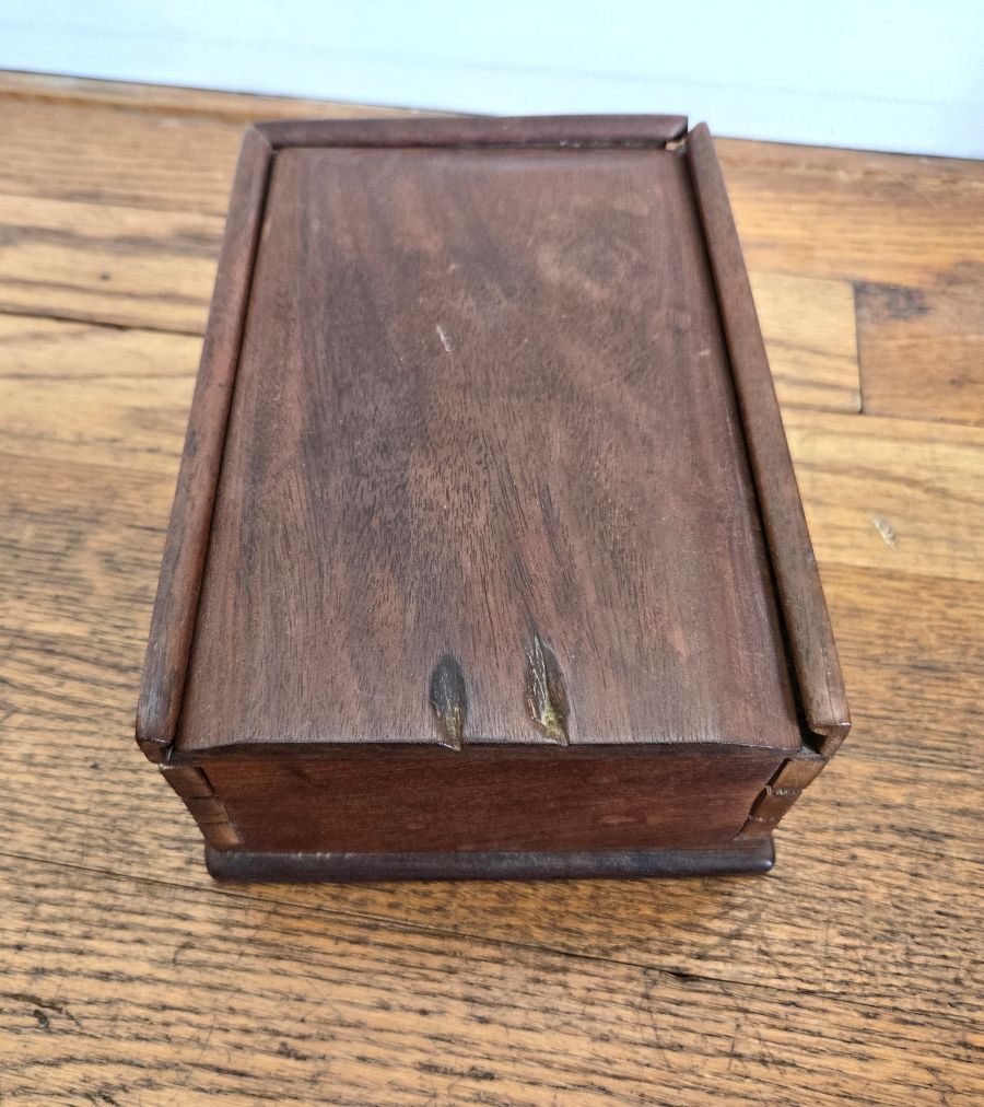 box1.jpg
