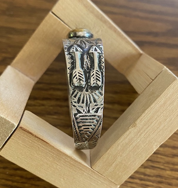 Bracelet cuff side.jpg