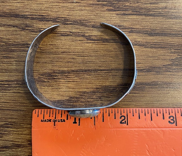 bracelet measurement.jpg