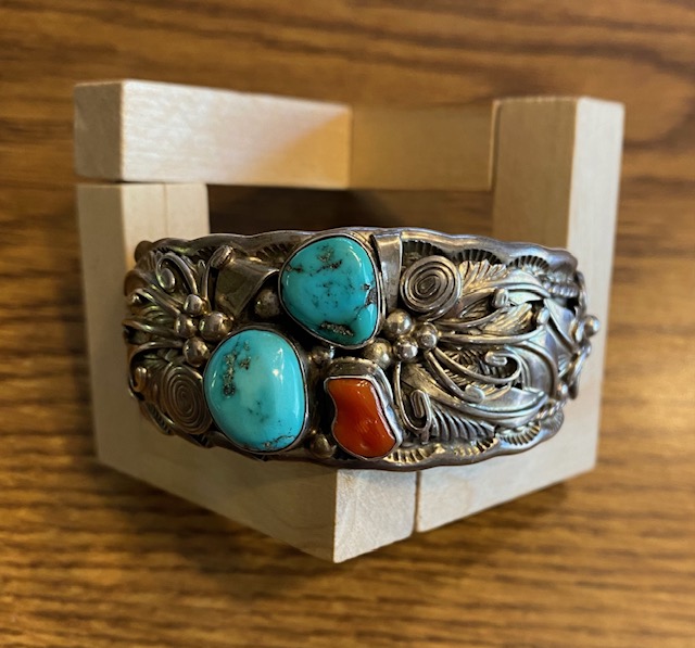 Bracelet turq coral.jpg