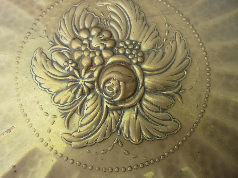 brass dish  (3).JPG