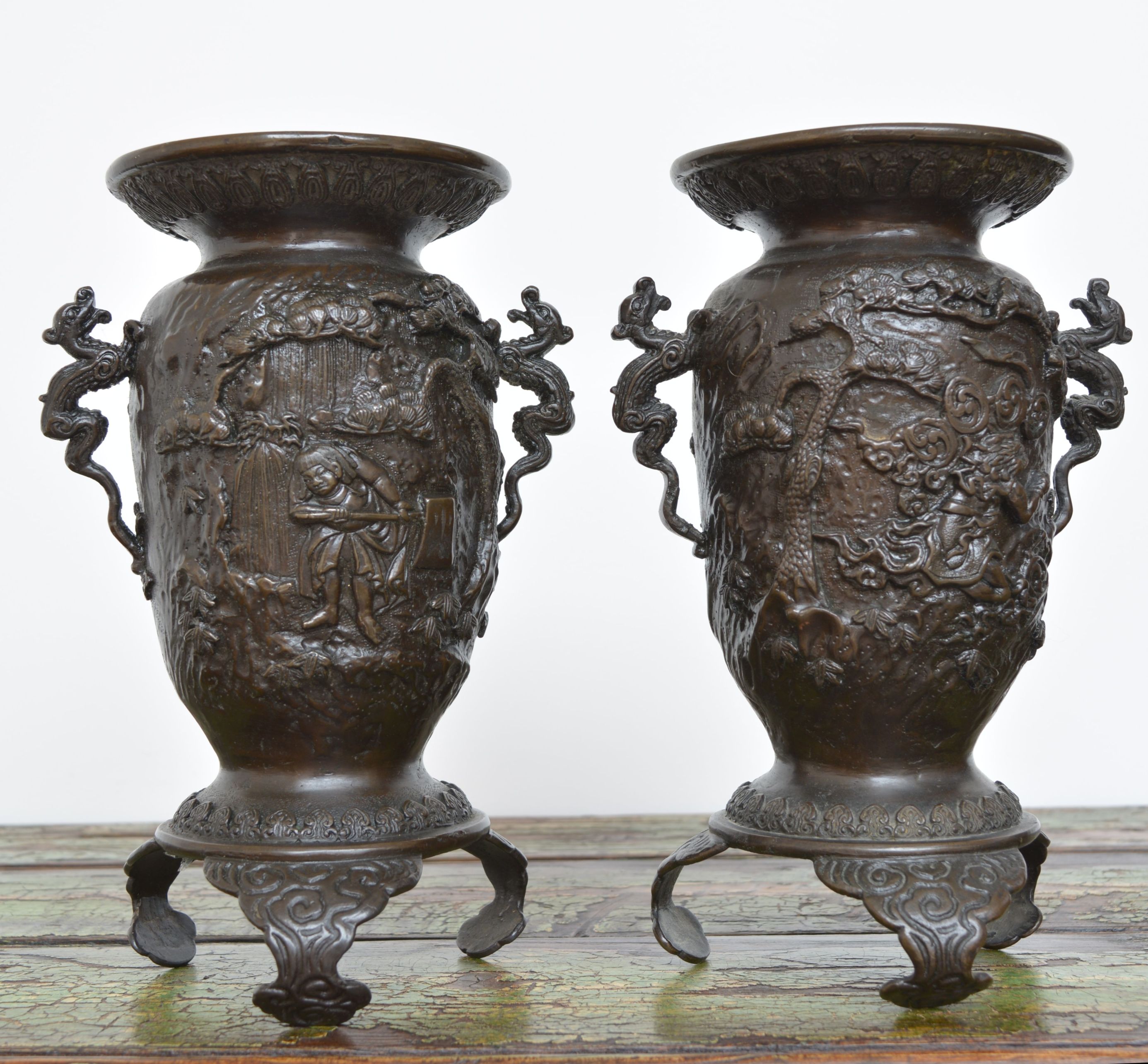 bronze vase12.jpg