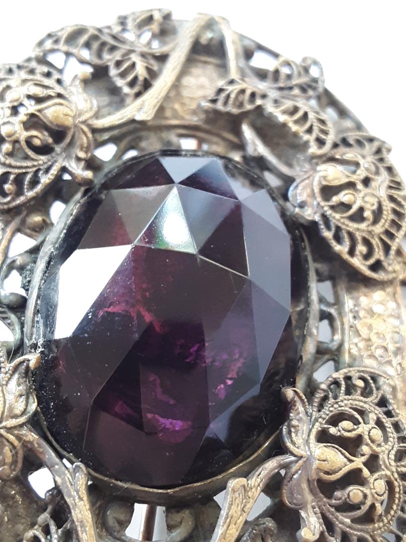 brooch 1.jpg