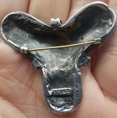 brooch 3.jpg