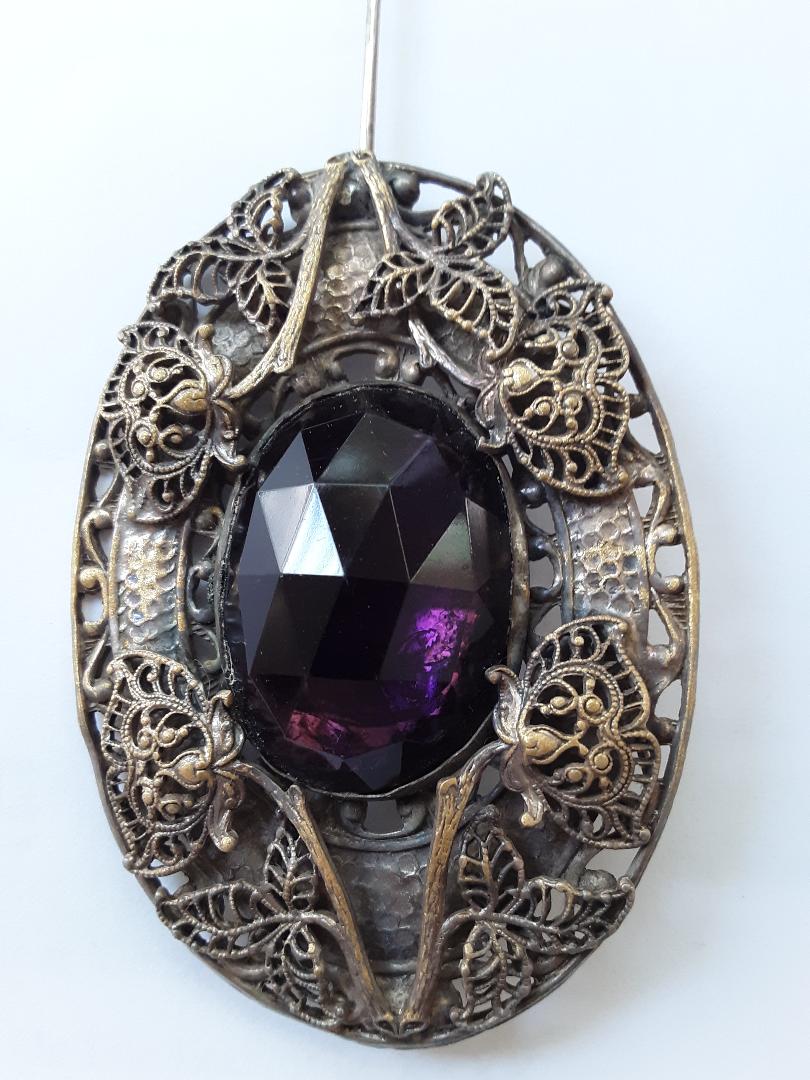 brooch 4.jpg