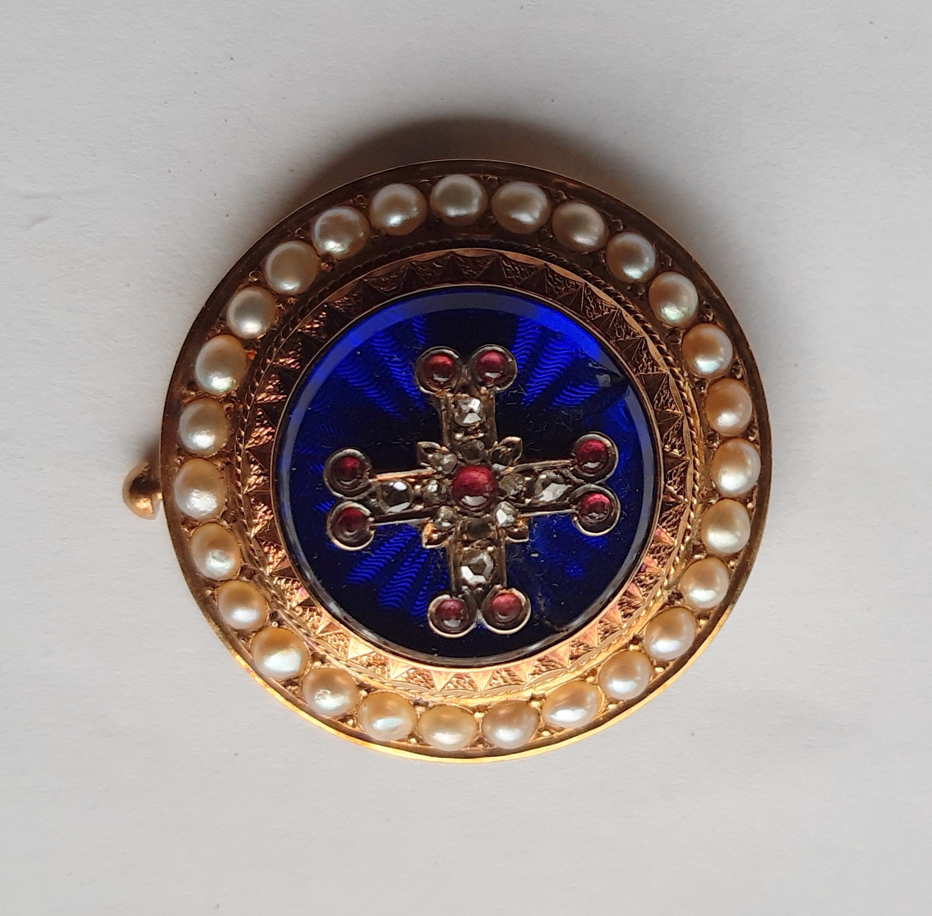 Brooch1.jpg