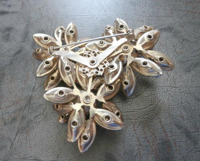 brooch6.JPG