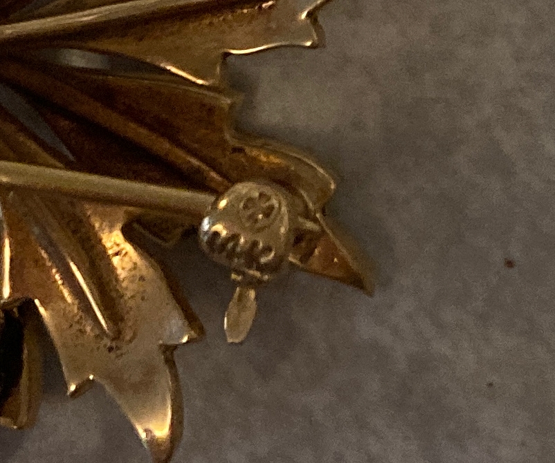 broochclasp.jpg