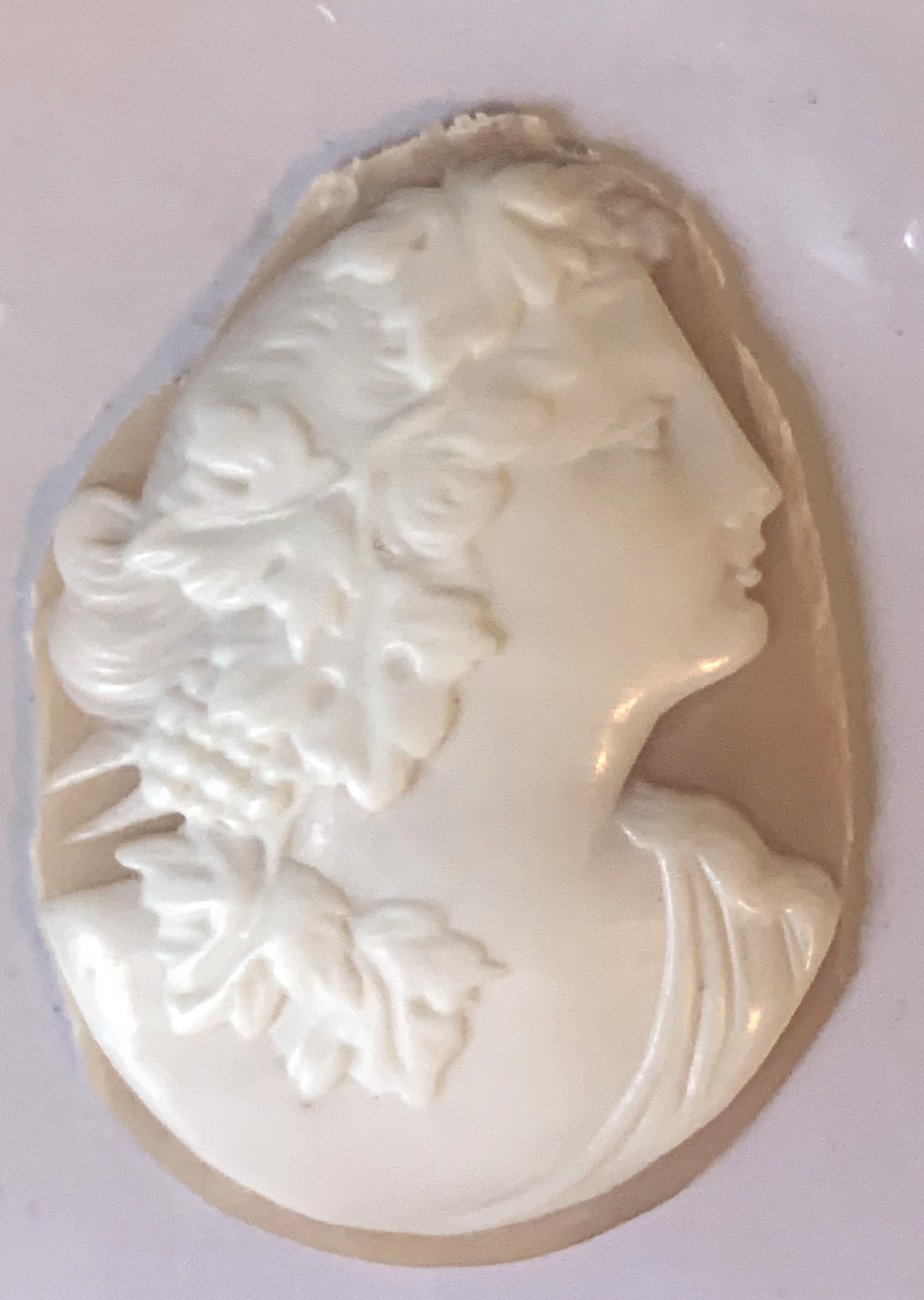 Cameo3.JPG
