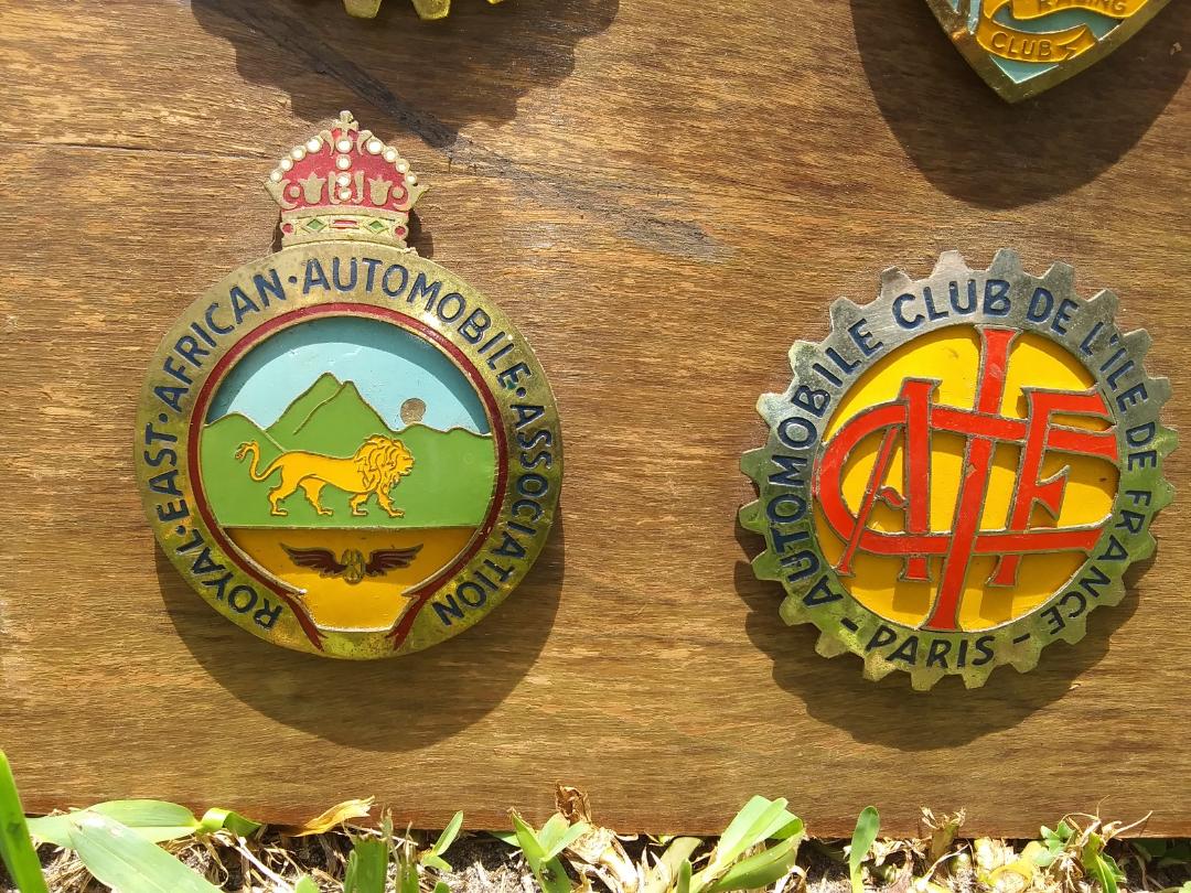 CAR BADGES 4FA.jpg