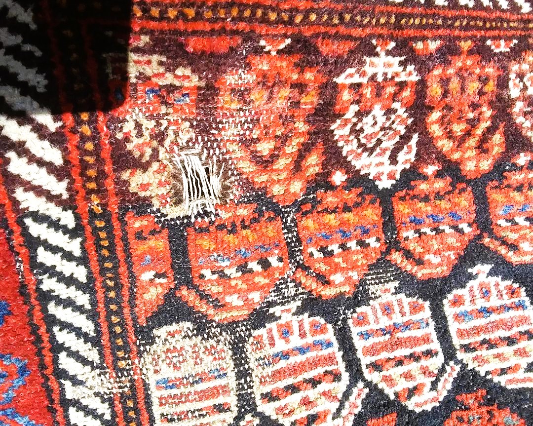 What kind of rug is this? Too long for prayer rug & too short for