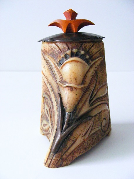 CARVED UNKNOWN ITEM 001-001.JPG