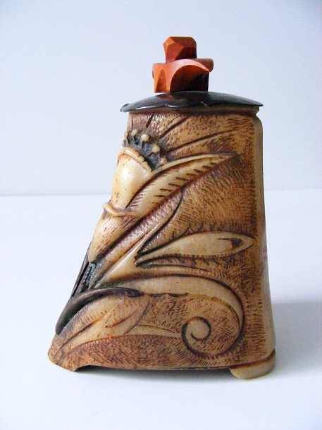 CARVED UNKNOWN ITEM 002-001.JPG