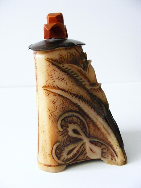 CARVED UNKNOWN ITEM 004-001.JPG