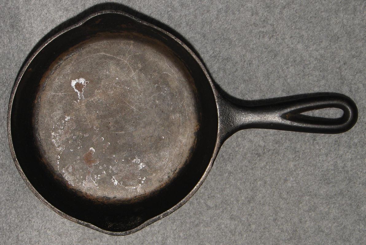 Cast_Iron-Skillet-Belle_Claire_Ware-6_inch-oh.jpg