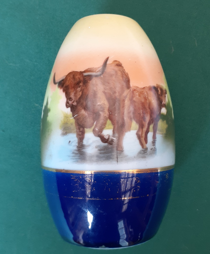 cattle vase 2e.jpg