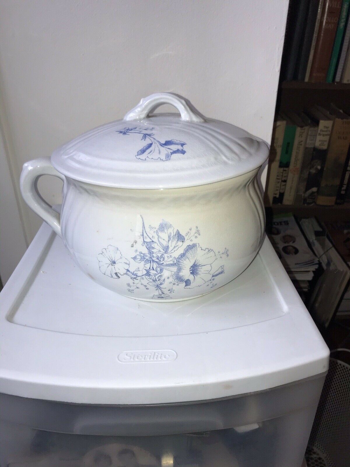 Chamber pot set Antiques Board