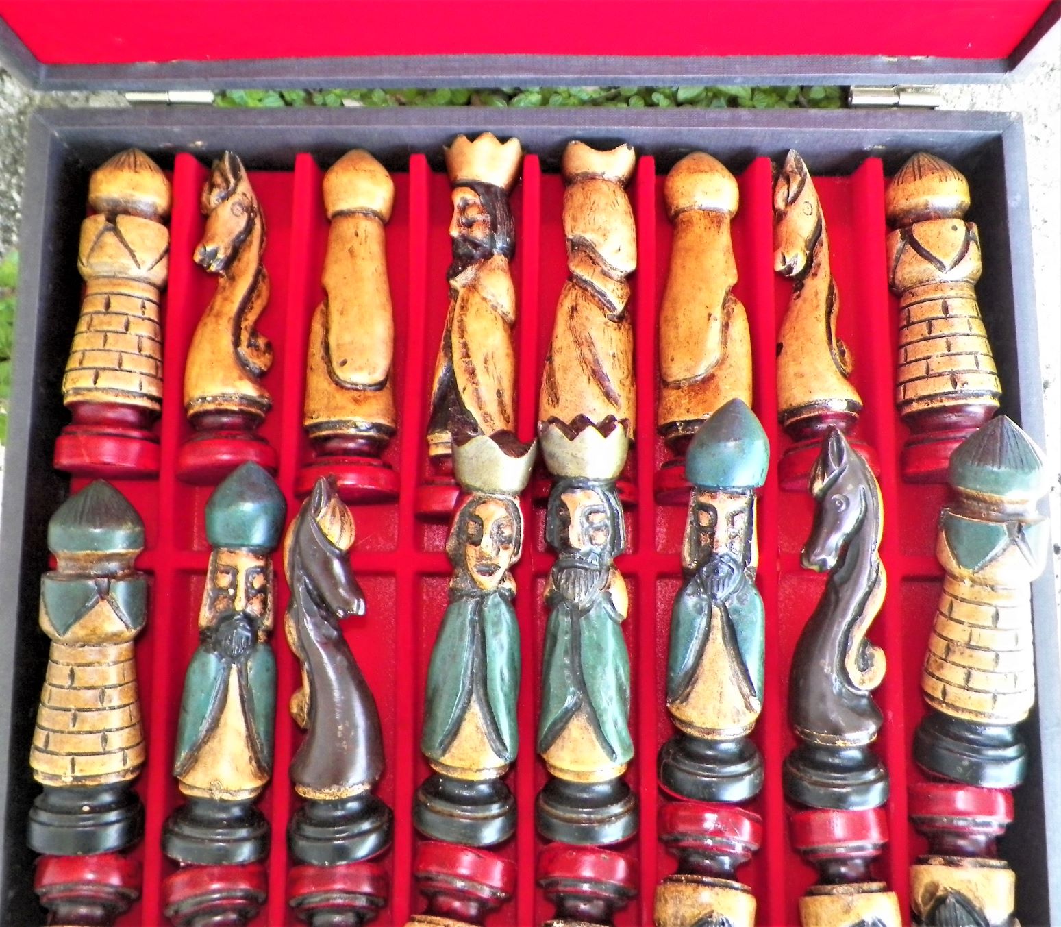 CHESS CARVED WOOD ESCARDIBUL 1AAA.JPG