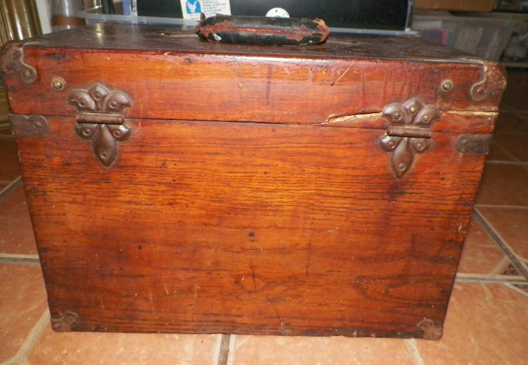 CHEST JEWELERS SALES CHEST 7BAA F.JPG