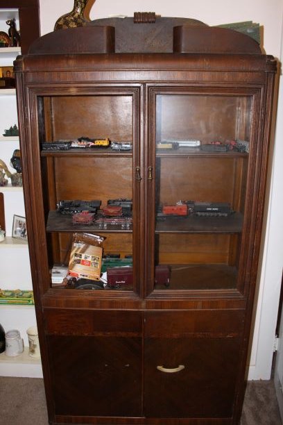 Depression Era China Cabinet | Antiques Board
